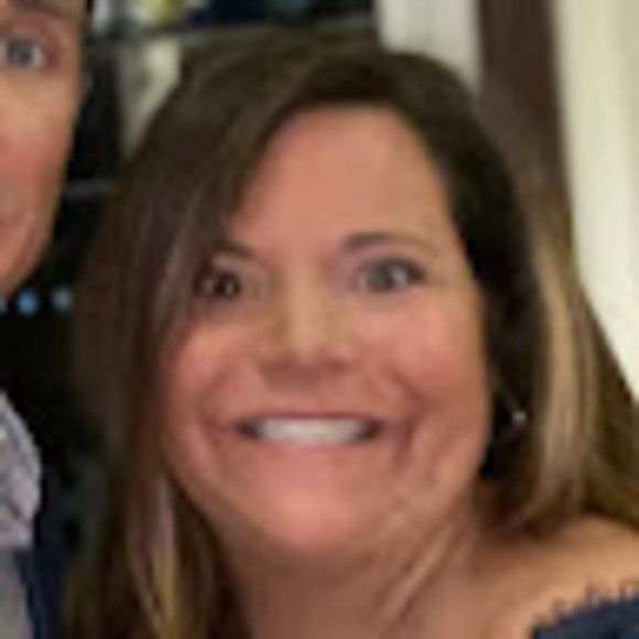 Meet your Posher, Nicole - Picture 1 of 1